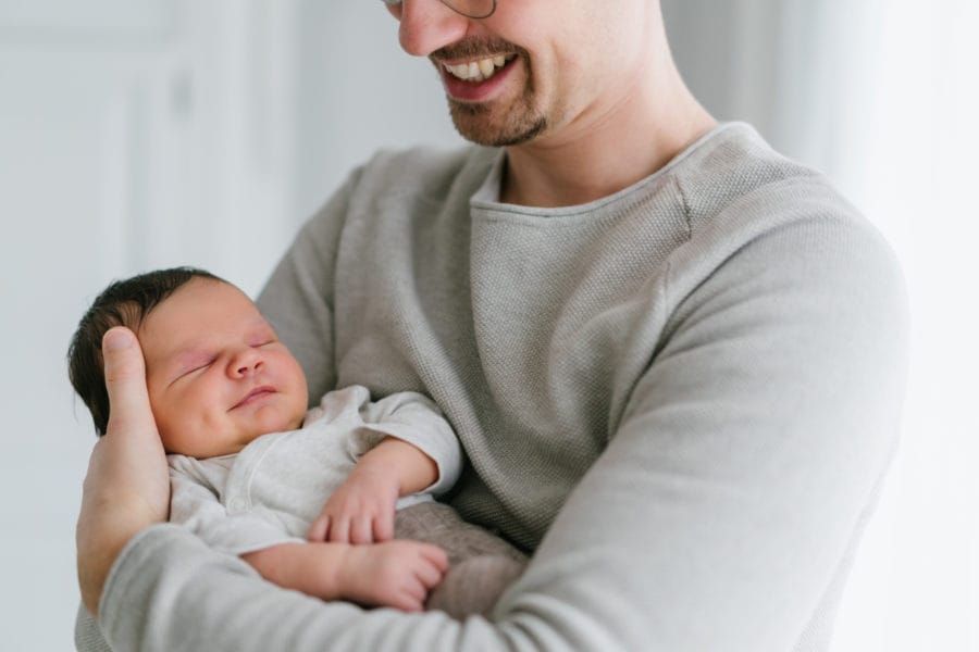 neugeborenenbilder zuhause, drei tipps fuer ein entspanntes baby